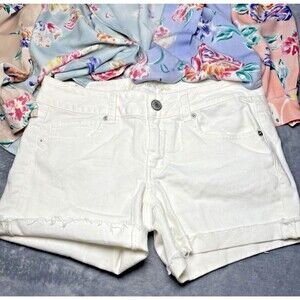 American Eagle womens white low rise stretch jean shorts 8 summer festival party